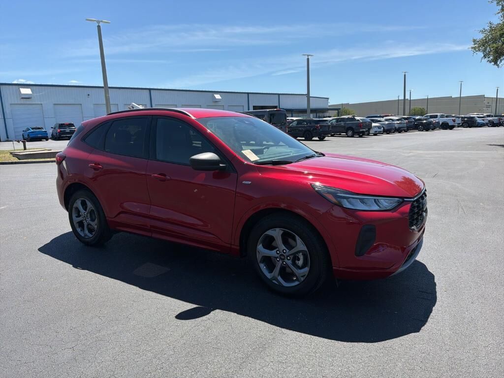 2024 FORD Escape