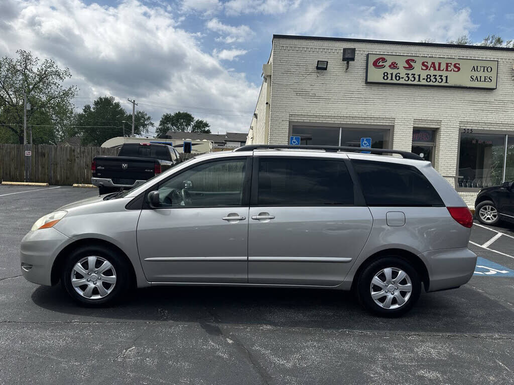 2008 TOYOTA Sienna