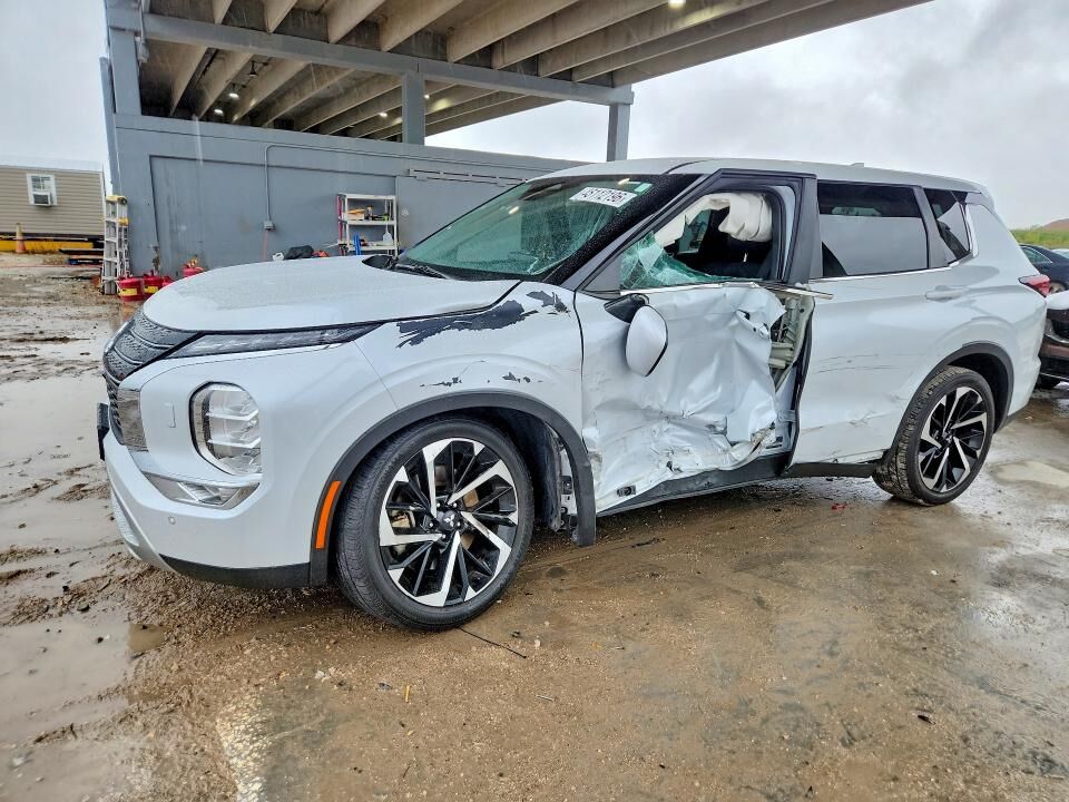 2022 MITSUBISHI Outlander