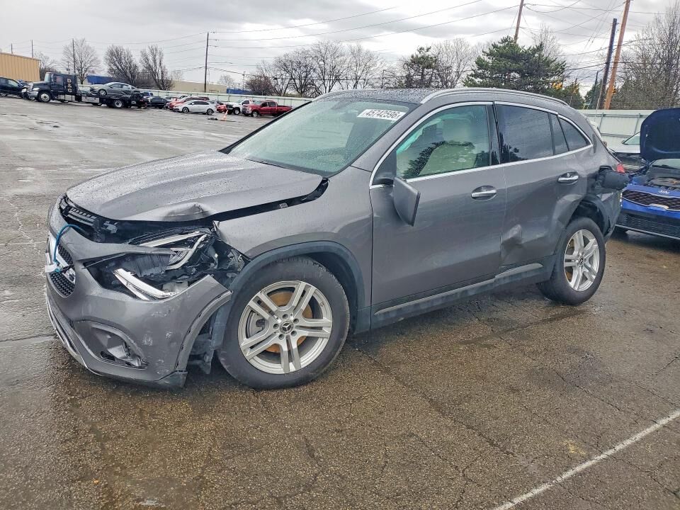 2023 MERCEDES-BENZ GLA-Class