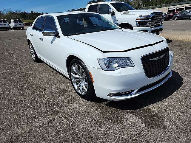 2019 CHRYSLER 300