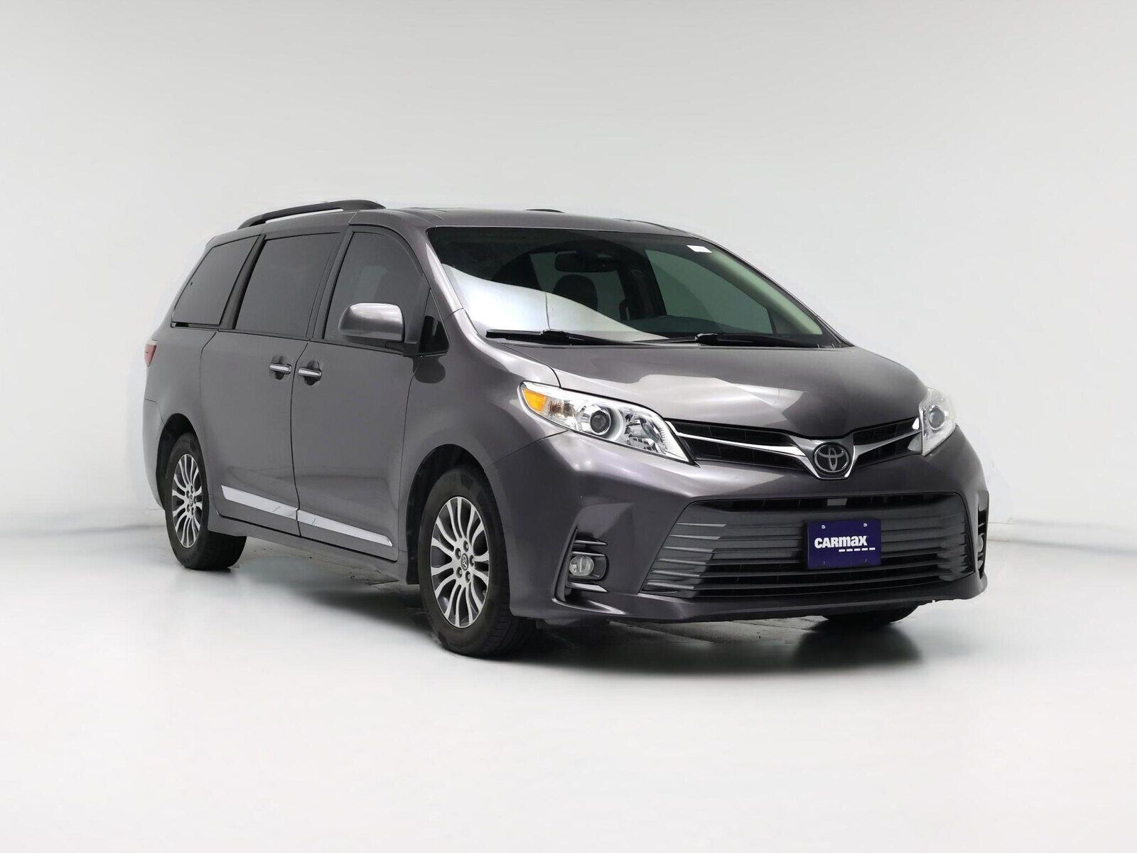 2019 TOYOTA Sienna