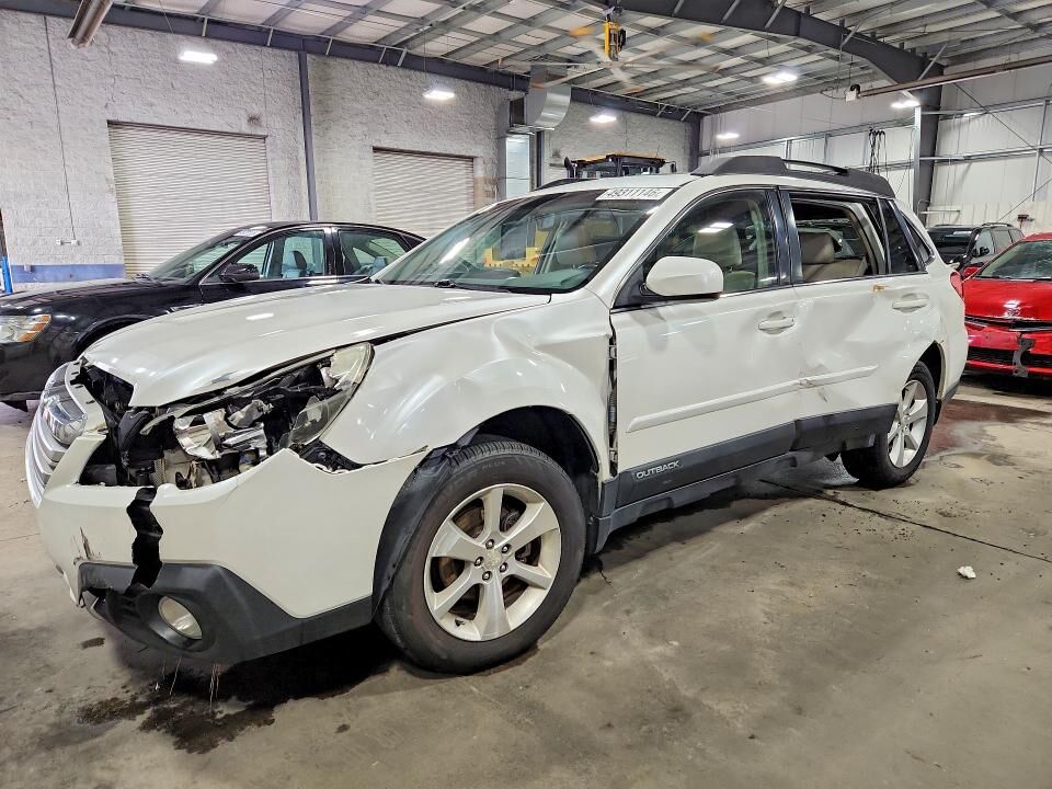 2013 SUBARU Outback