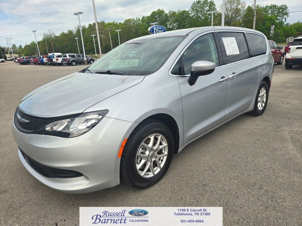 2023 CHRYSLER Voyager