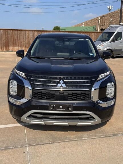 2024 MITSUBISHI Outlander
