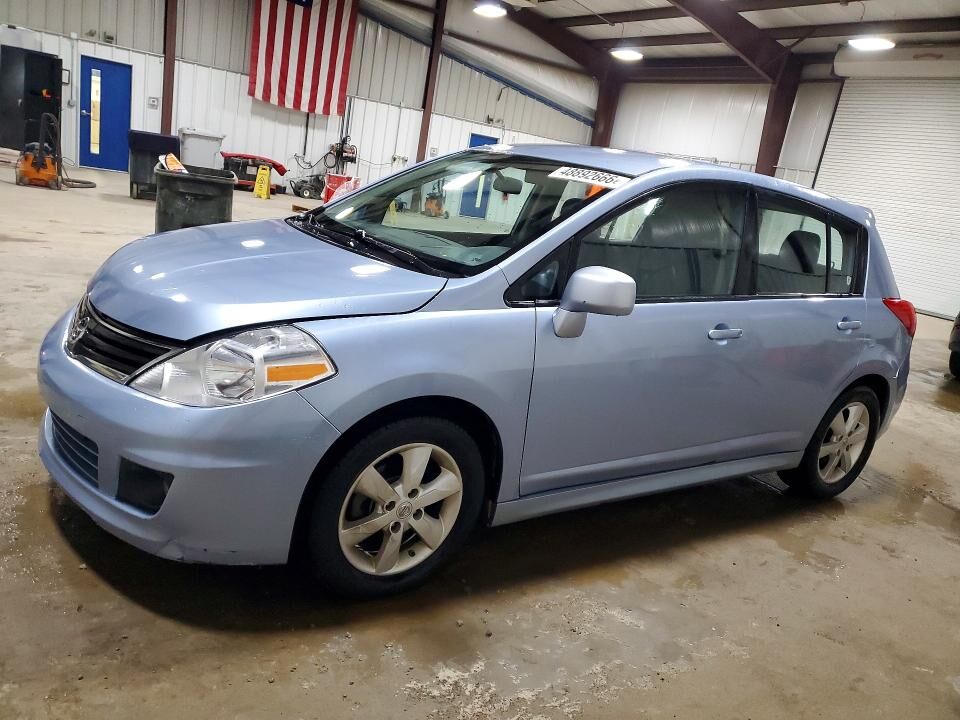 2011 NISSAN Versa