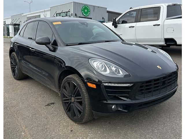 2017 PORSCHE Macan