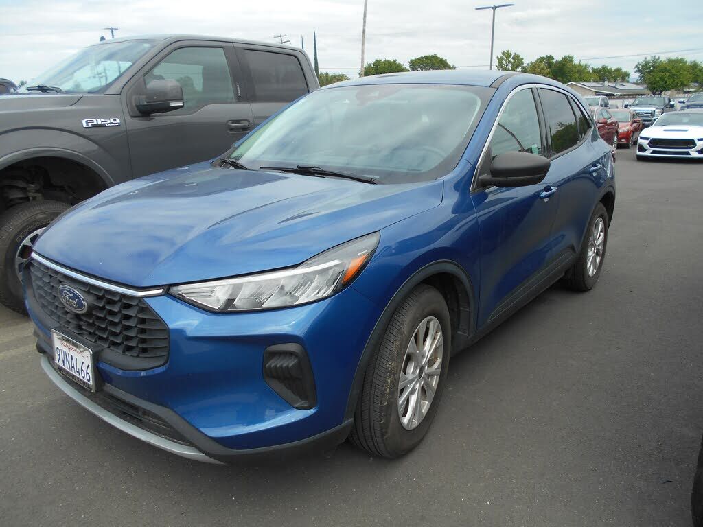 2023 FORD Escape