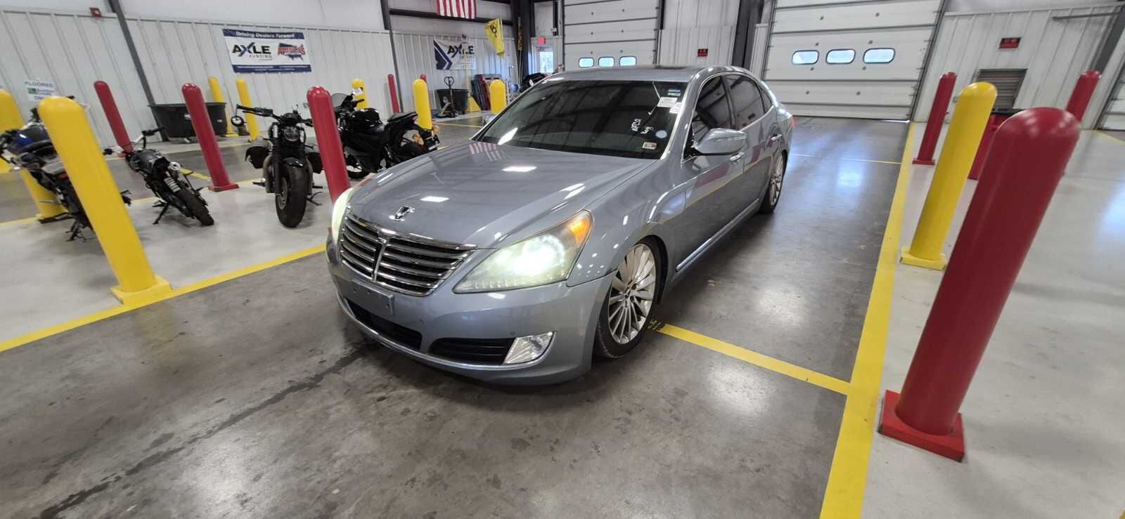 Hyundai Equus