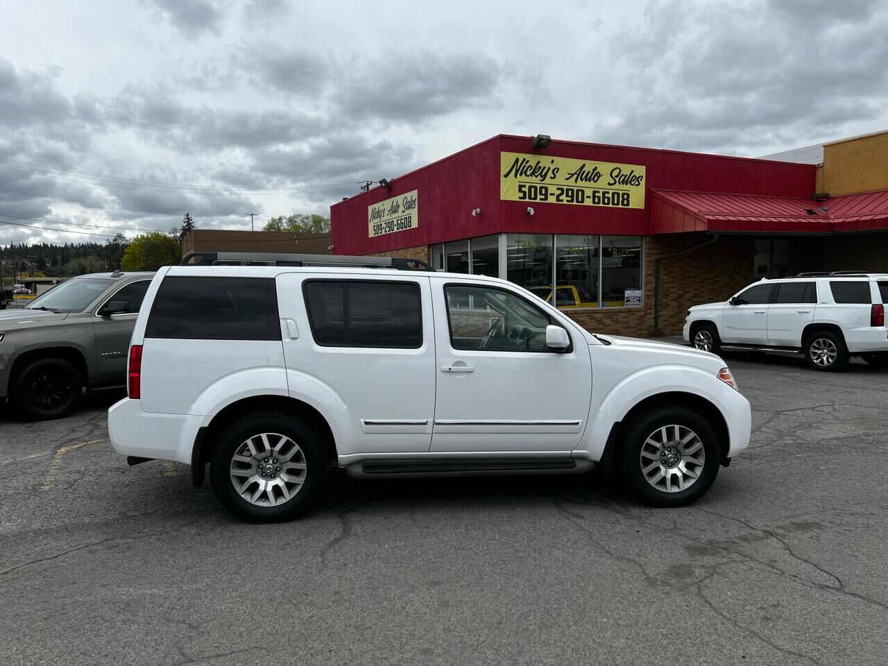 2012 NISSAN Pathfinder
