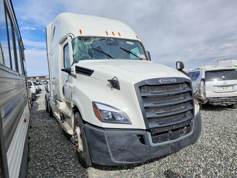 2021 FREIGHTLINER New Cascadia 126" Sleepercab