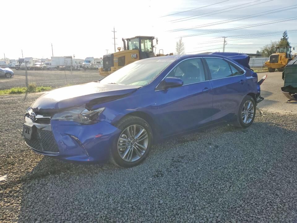 2015 TOYOTA Camry