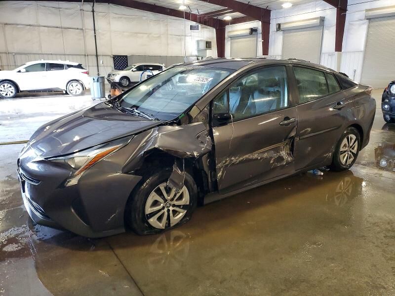 2016 TOYOTA PRIUS