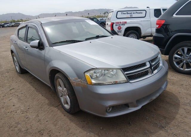 2013 DODGE Avenger