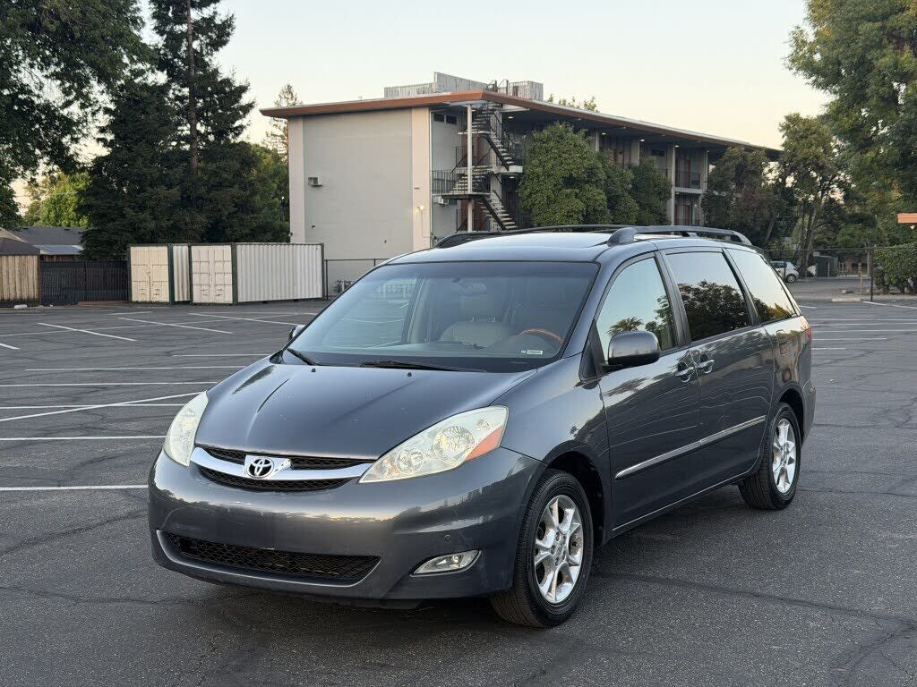 2006 TOYOTA Sienna