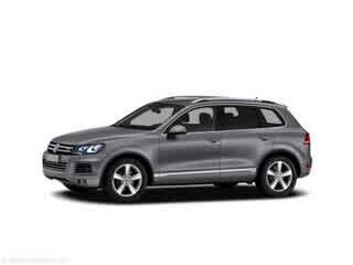 2011 VOLKSWAGEN Touareg