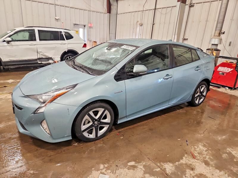 2017 TOYOTA PRIUS