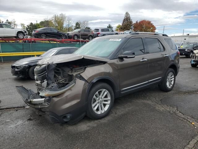 2015 FORD Explorer