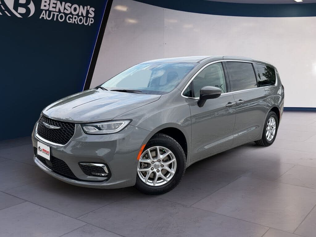 2023 CHRYSLER Pacifica