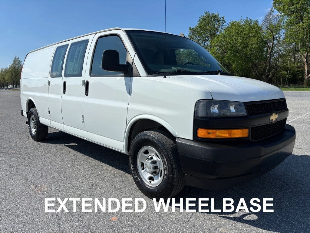 2021 CHEVROLET Express