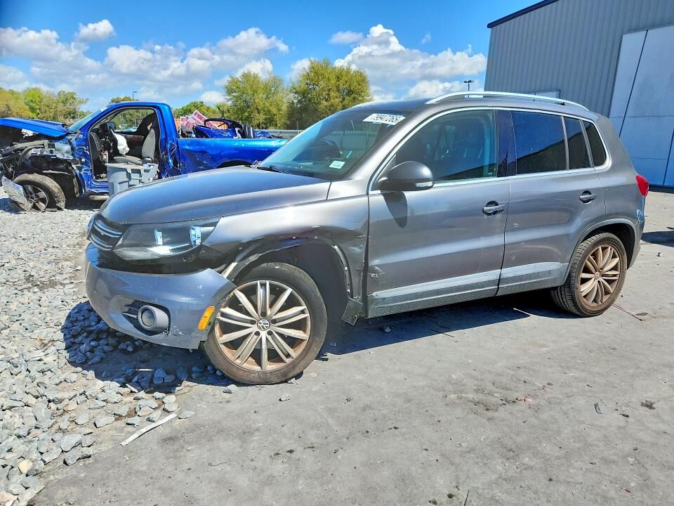 2014 VOLKSWAGEN Tiguan