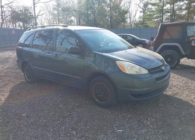 2004 TOYOTA Sienna