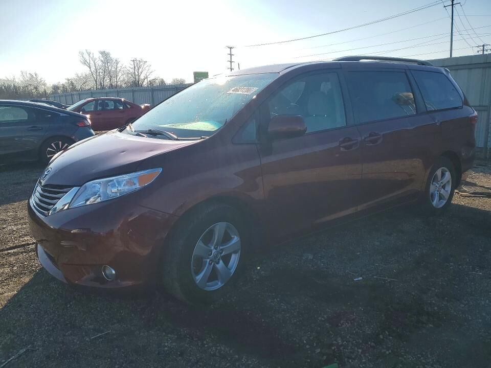 2017 TOYOTA Sienna