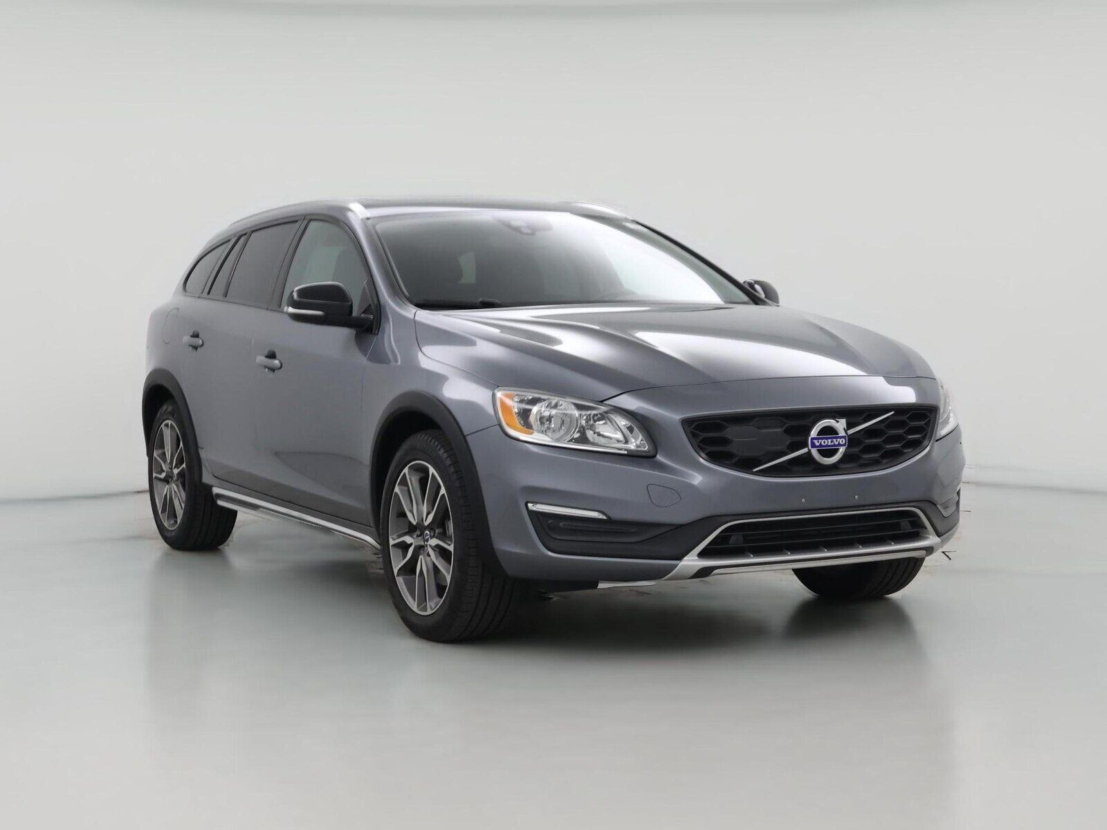 2018 VOLVO V60