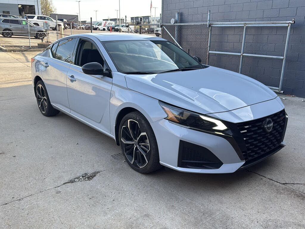 2023 NISSAN Altima