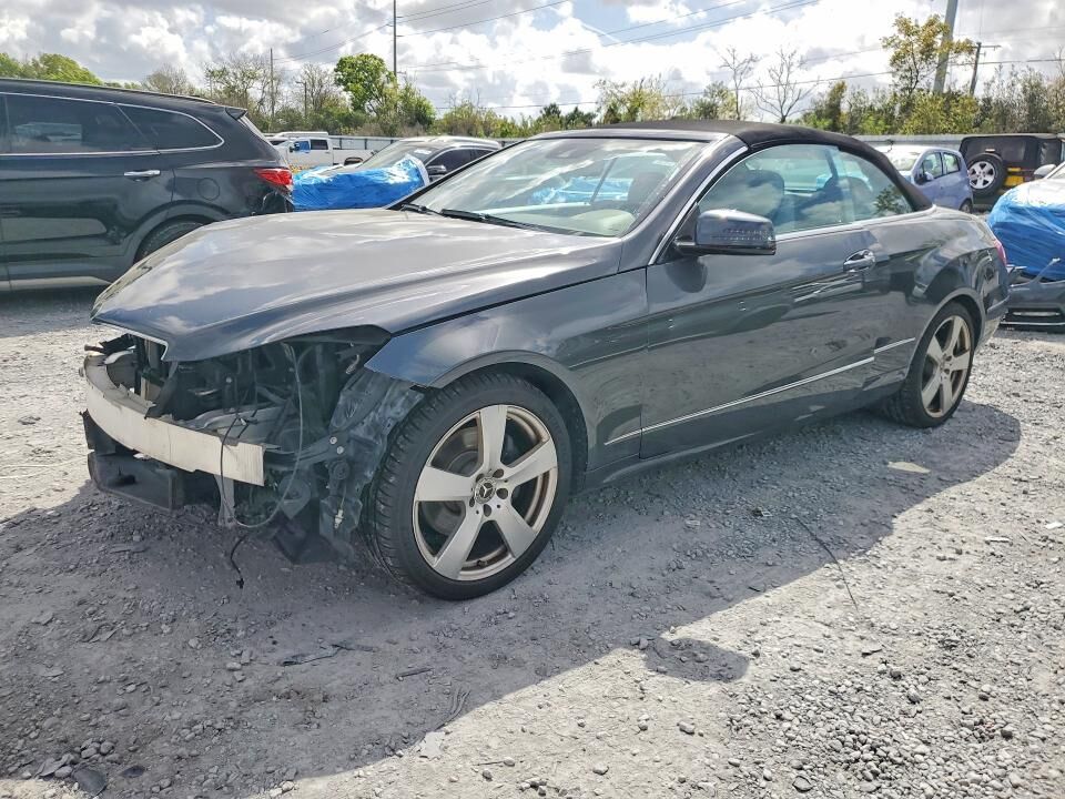 2013 MERCEDES-BENZ E-Class