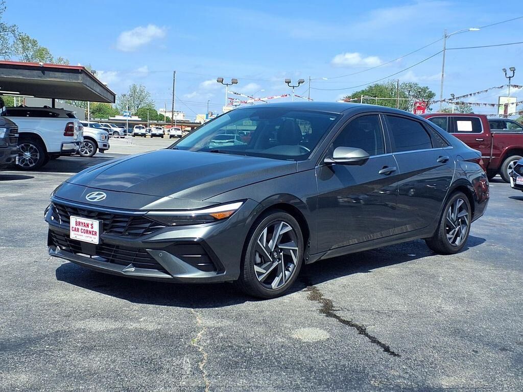 2024 HYUNDAI Elantra