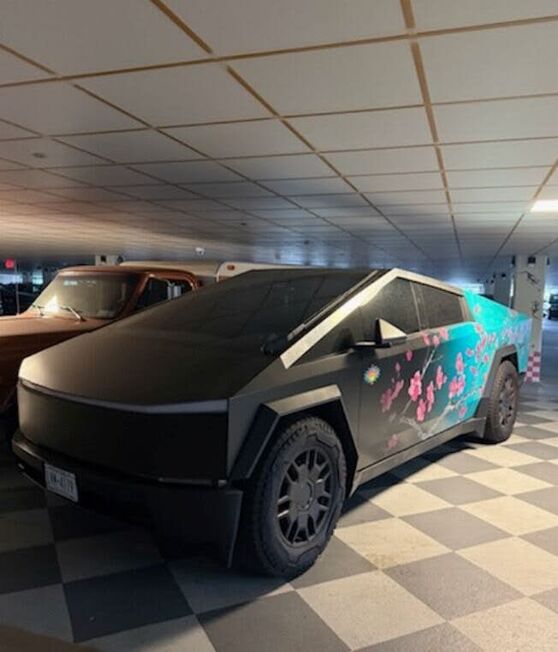 2024 TESLA Cybertruck