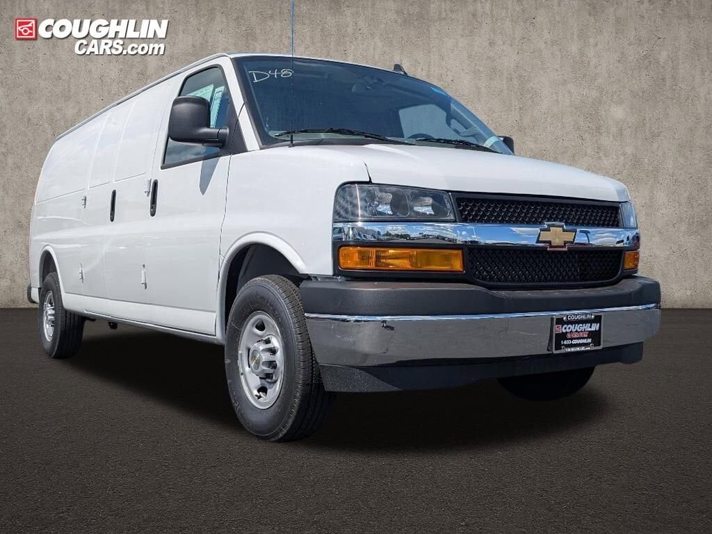 2025 CHEVROLET Express
