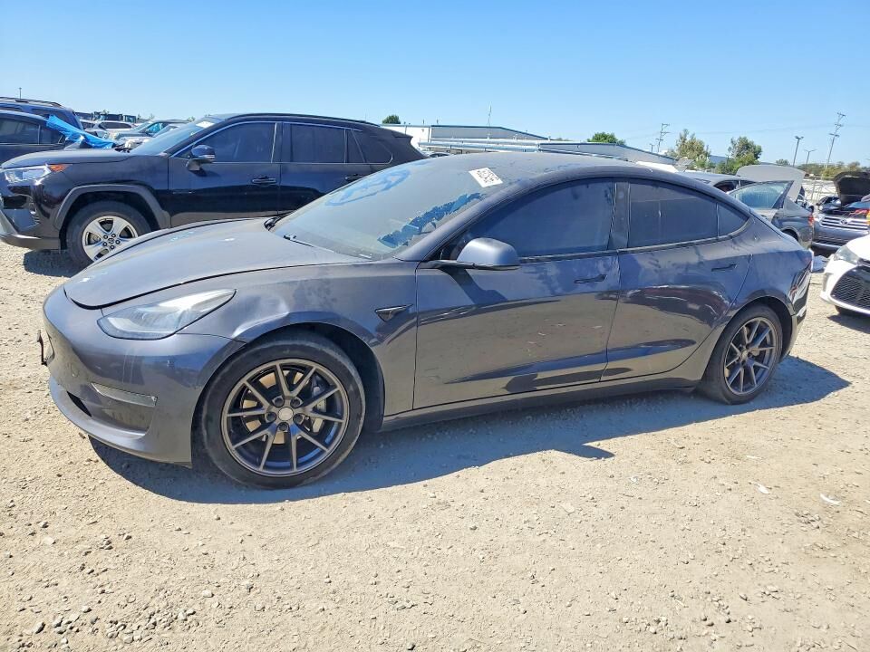2021 TESLA Model 3