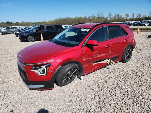 2023 KIA Niro