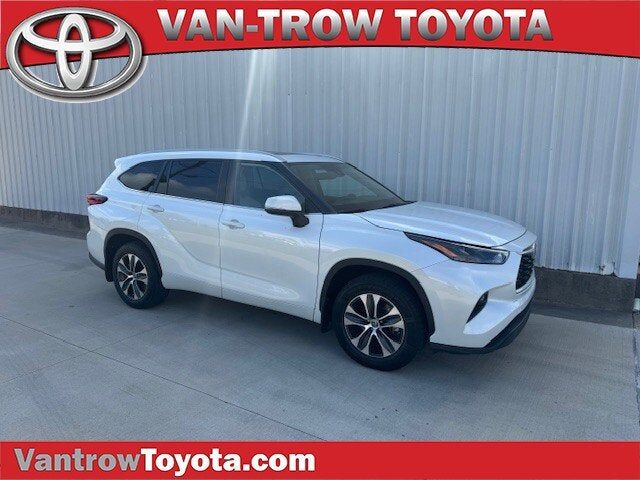 2023 TOYOTA Highlander