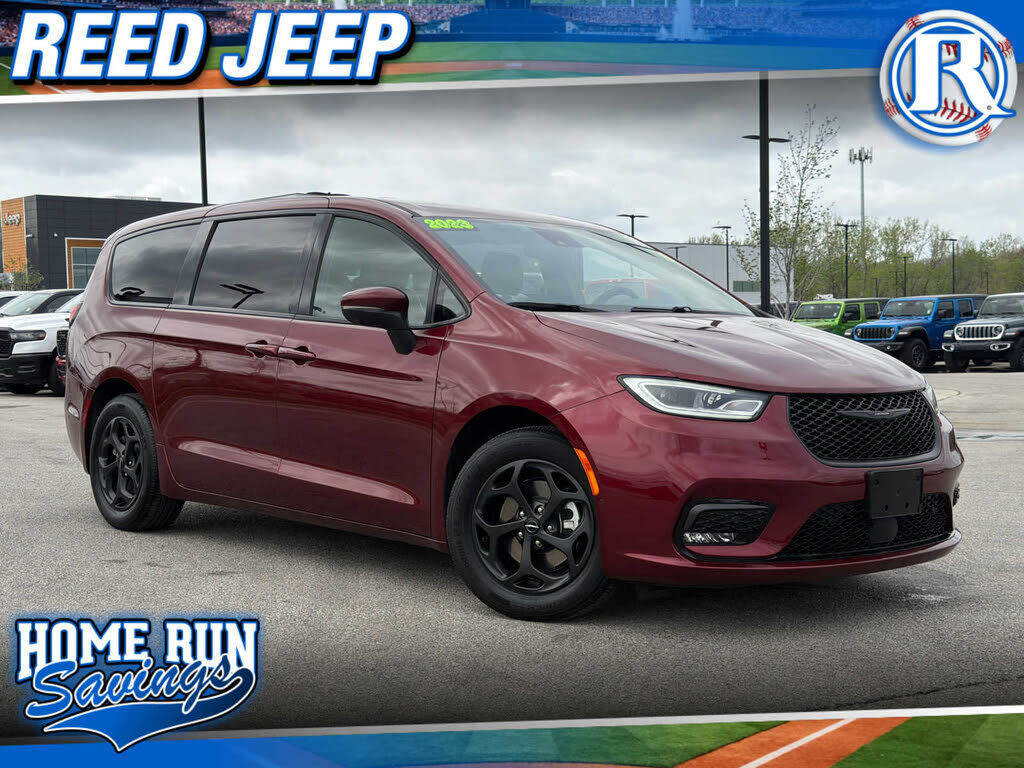 2023 CHRYSLER Pacifica