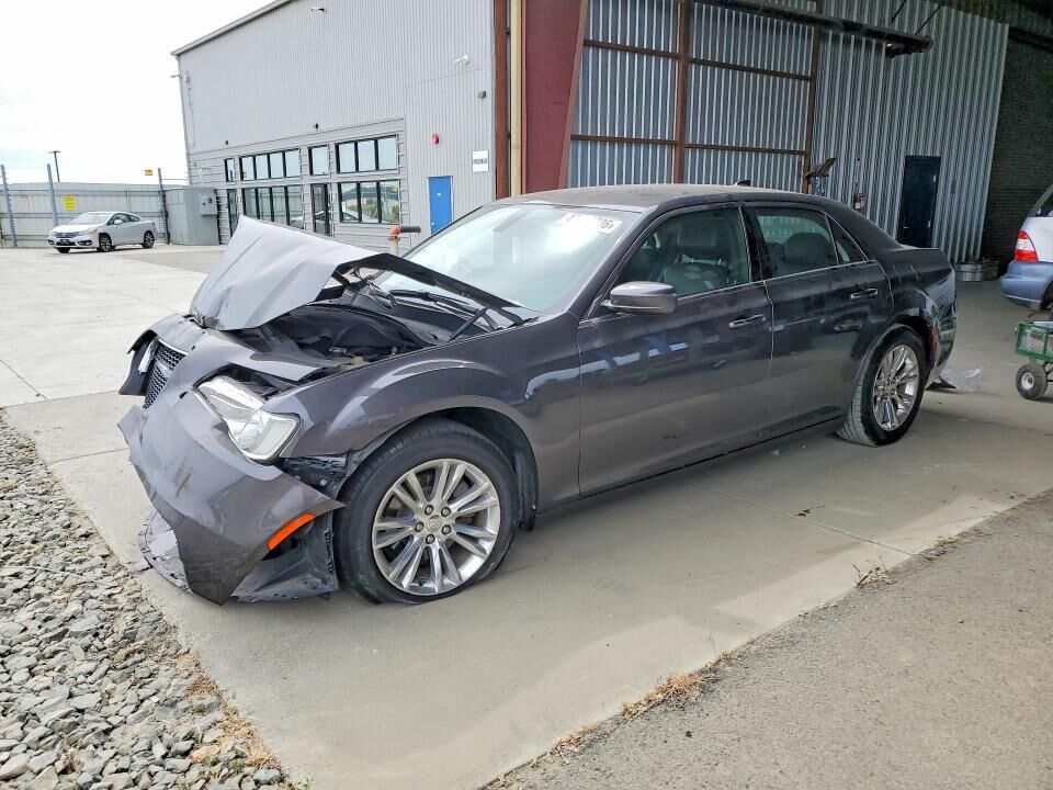2019 CHRYSLER 300