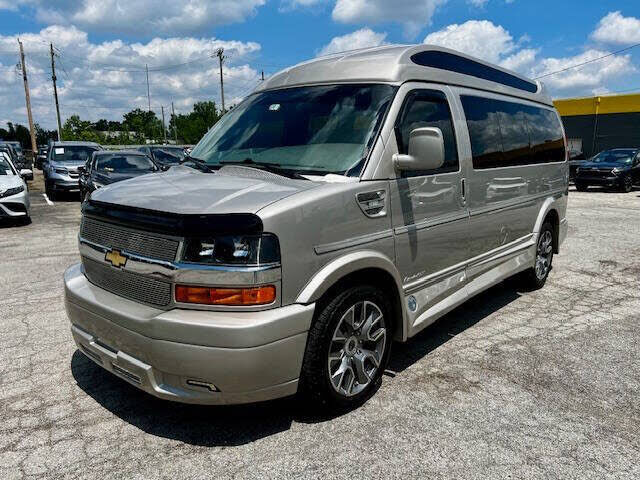 2023 CHEVROLET Express