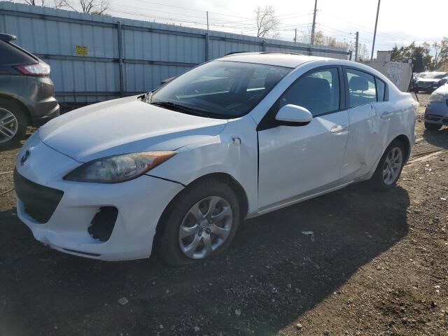 2013 MAZDA Mazda3