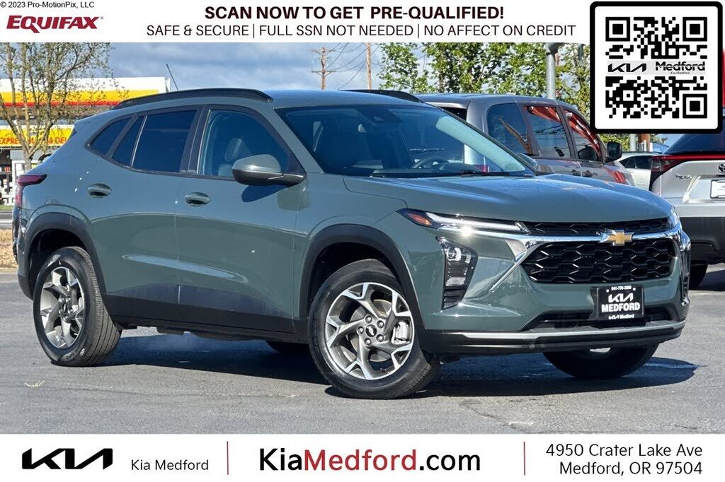 2025 CHEVROLET Trax