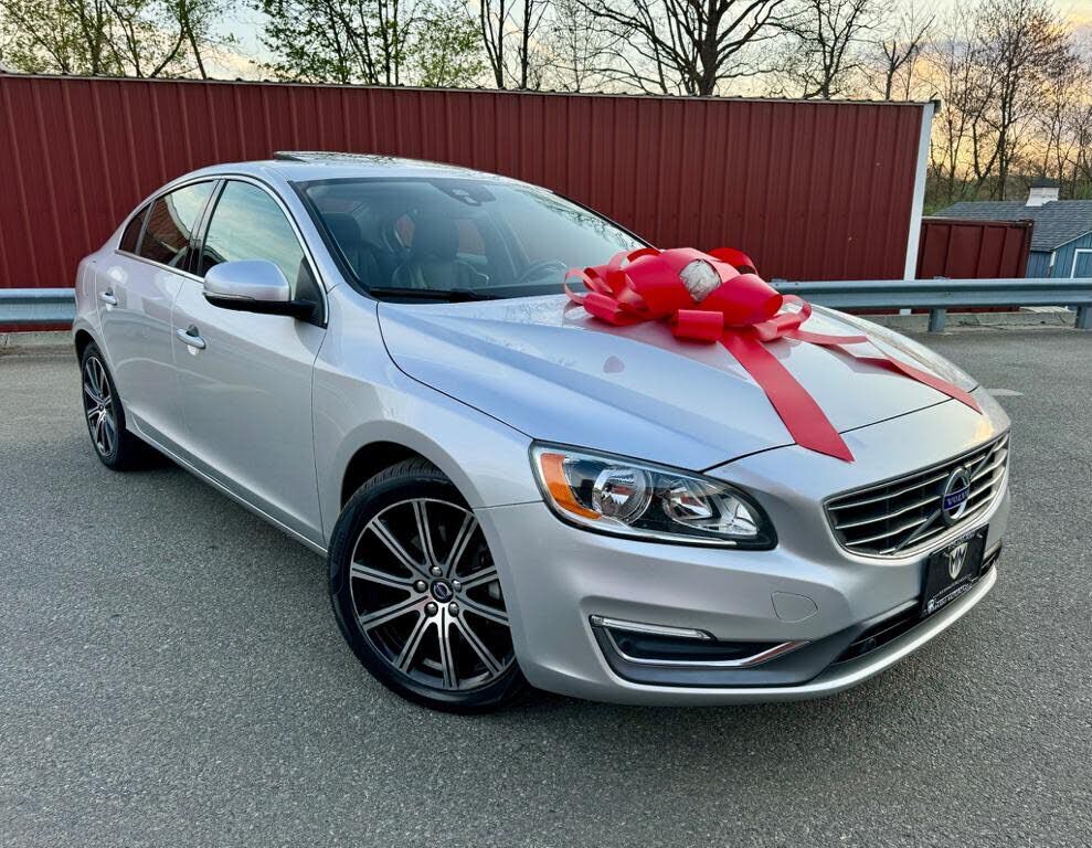 2018 VOLVO S60