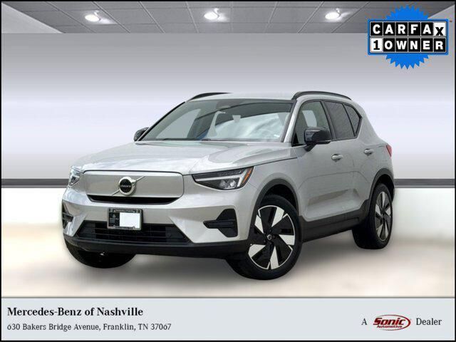 2024 VOLVO XC40