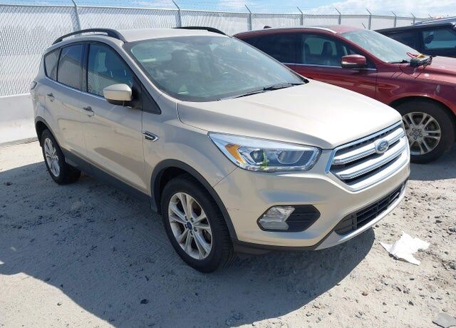 2017 FORD Escape