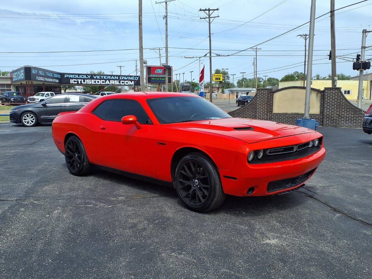2017 DODGE Challenger