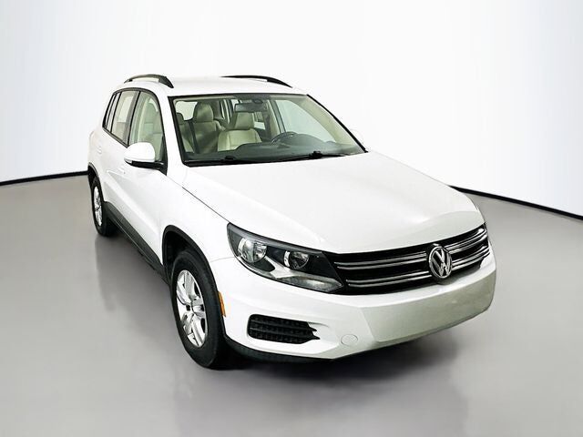 2017 VOLKSWAGEN Tiguan