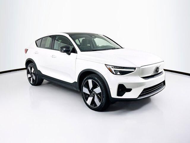 2023 VOLVO C40