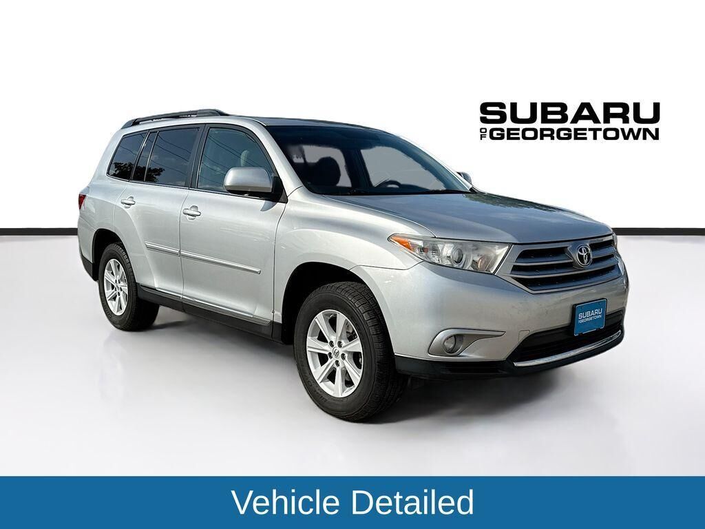 2013 TOYOTA Highlander