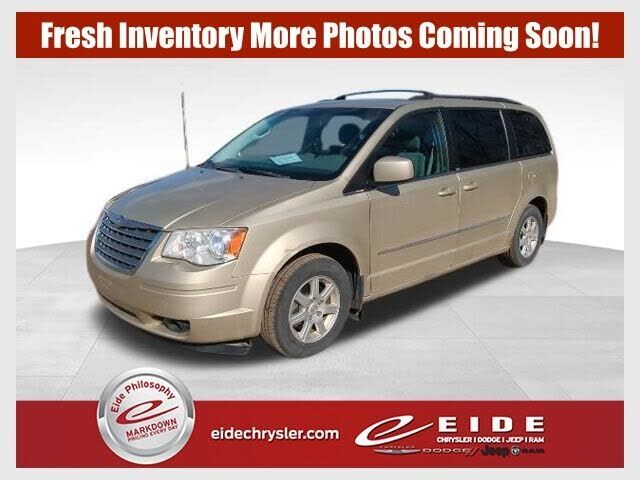 2010 CHRYSLER Town and Country