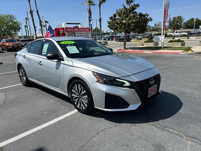 2024 NISSAN Altima